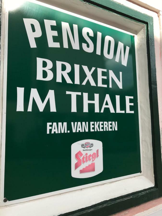 Pension Brixen Im Thale Exteriör bild